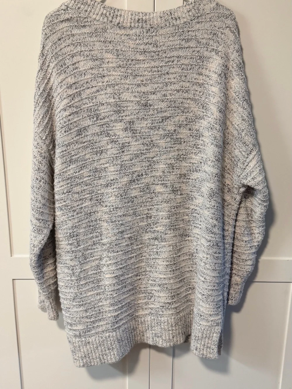 Old Navy Oversized  100% Cotton Cream and Blue Marled V-Neck Pullover Sweater - Picture 5 of 7